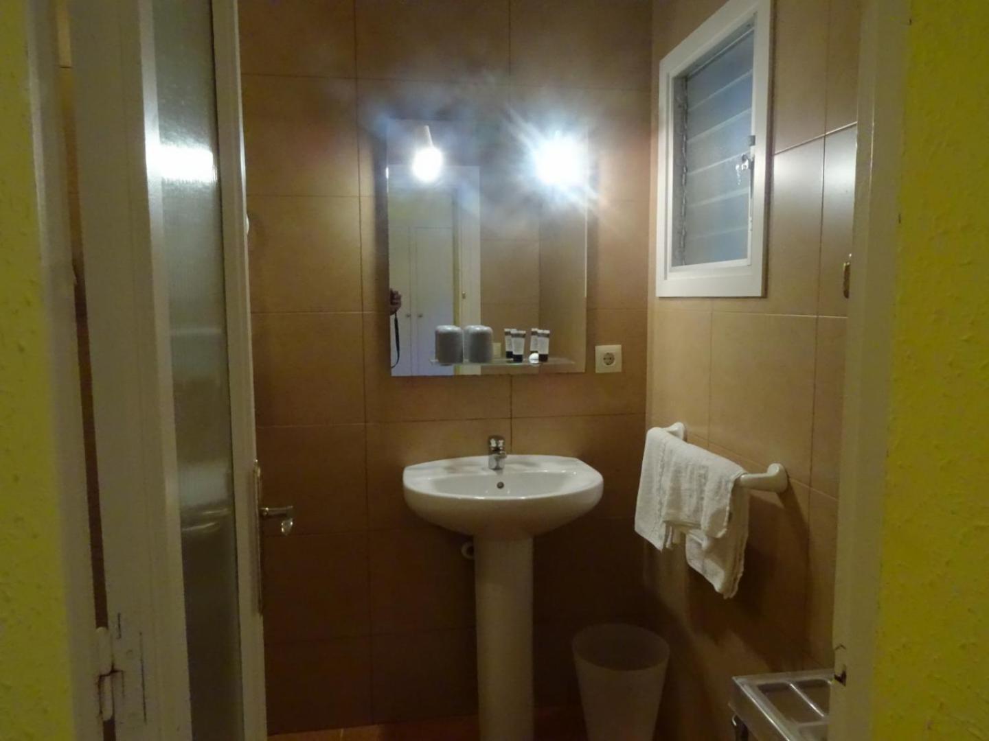 Hostal Lleida Segur de Calafell Esterno foto
