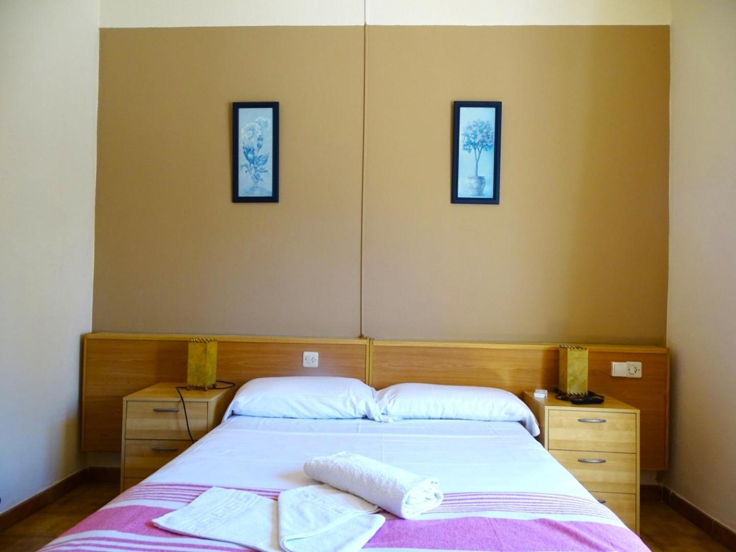 Hostal Lleida Segur de Calafell Esterno foto